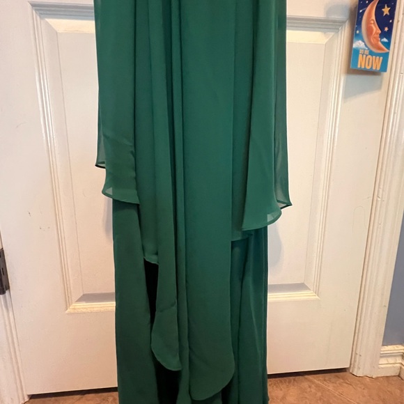 Eliza J Green Gown SZ 6 - Picture 7 of 12